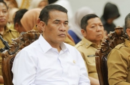 Mentan Andi Amran Sulaiman,
Kunjungan Menteri Pertanian 2025,  Gerakan Percepatan Tanam Kerinci,  Jadwal Kunker Mentan Jambi,  Alsintan dan Benih untuk Petani Kerinci,  Bandara Depati Parbo Kerinci,  Pemerintah Provinsi Jambi,  Pemda Kabupaten Kerinci,  Swasembada Pangan Nasional,  Program Ketahanan Pangan 2025,