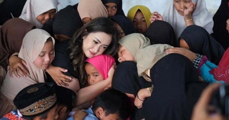Sempat Dikritik, Nafa Urbach Janji Salurkan Gaji dan Tunjangan DPRnya untuk Rakyat, Instagram @nafaurbach