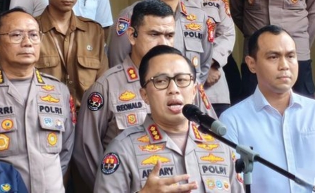 Kabid Humas Polda Metro Jaya, Kombes Ade Ary Syam Indradi  Baca artikel detiknews, 