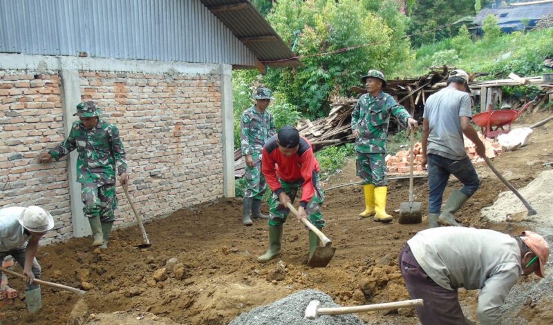 Prajurit TMMD Rela Berpeluh Demi Warga, Wujud Nyata Kepedulian Tanpa Pamrih