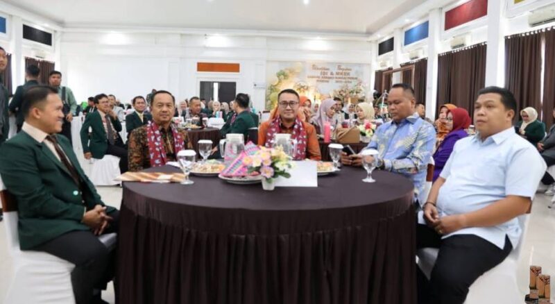 Wabup H. Murison Hadiri Pengukuhan IDI dan ( MKEK )