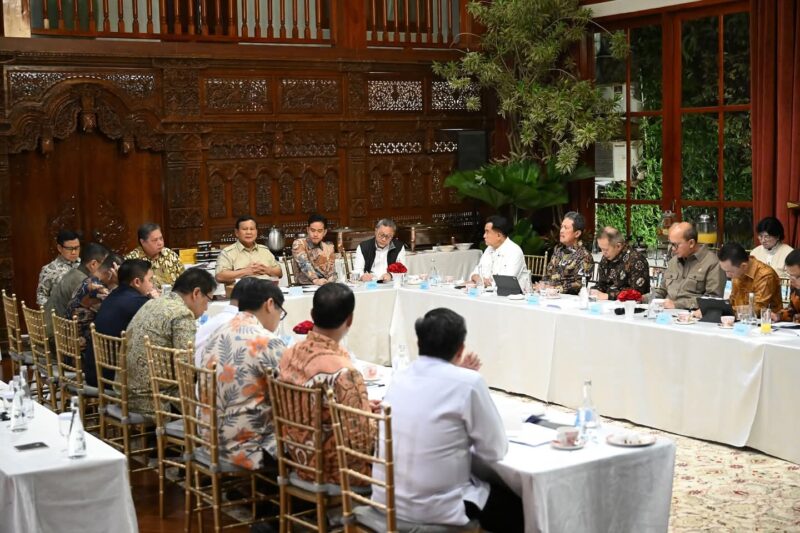 Presiden Prabowo Bahas Stimulus Ekonomi Baru