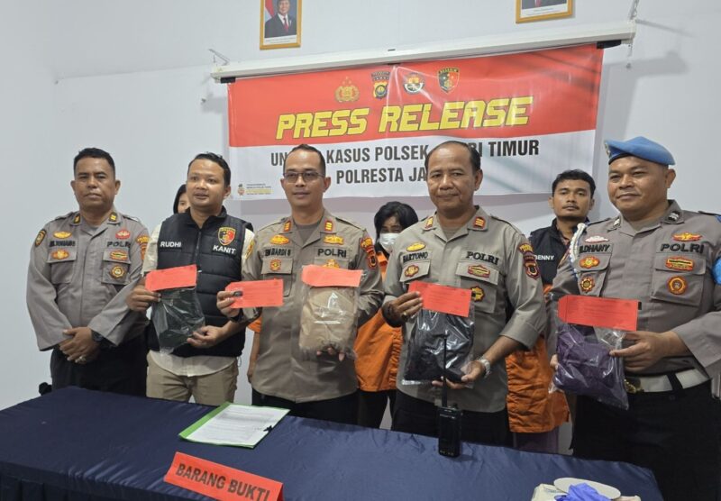 Polisi Tangkap Komplotan Emak-Emak Pencopet Bermodus Jilbab Panjang di Jambi