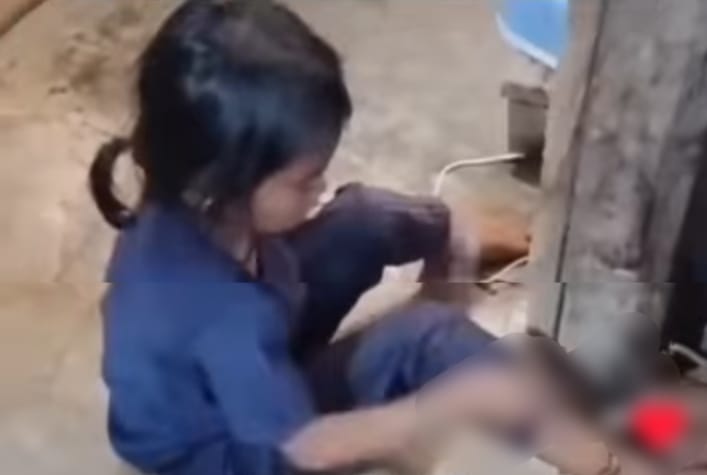 Bocah 5 Tahun Tega Dirantai dan Ditinggal Orang Tua 