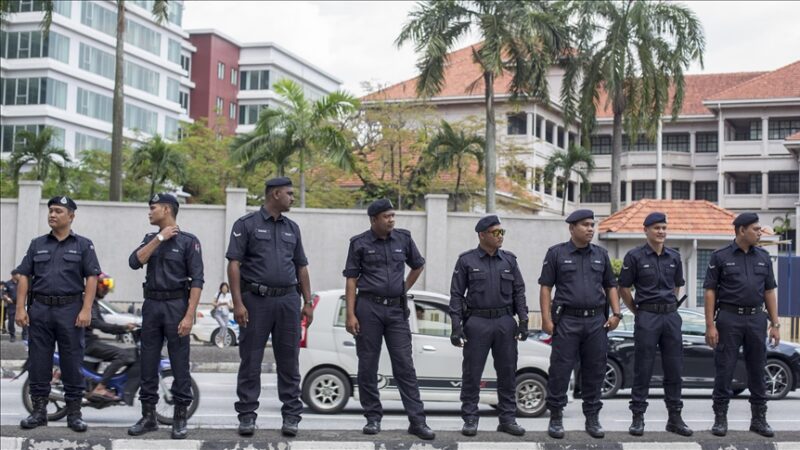 ilustrasi polisi malaysia AA