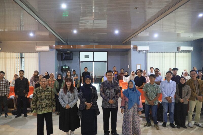 Wabup Katamso Saat Menjadi Pemateri Kuliah Umum di UNJA. Dok Prokopim Tanjab Barat