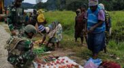 Satgas Yonif 4 Marinir Borong Hasil Tani Papua di Komopa, Dorong Ekonomi Lokal