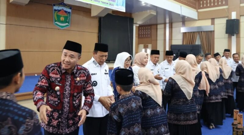 Wako dan Wawako Lepas Kafilah MTQ ke-54 Provinsi Jambi