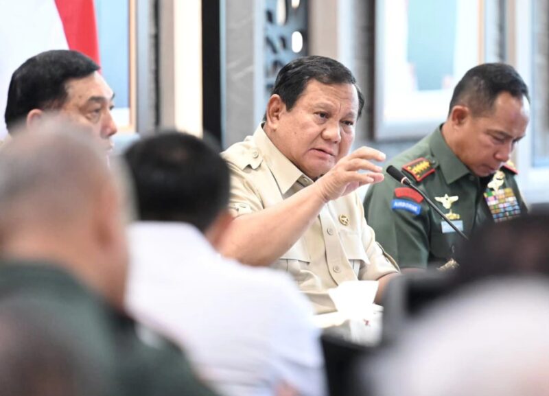 Presiden Prabowo Pimpin Evaluasi Nasional Koperasi Merah Putih di Mabes TNI