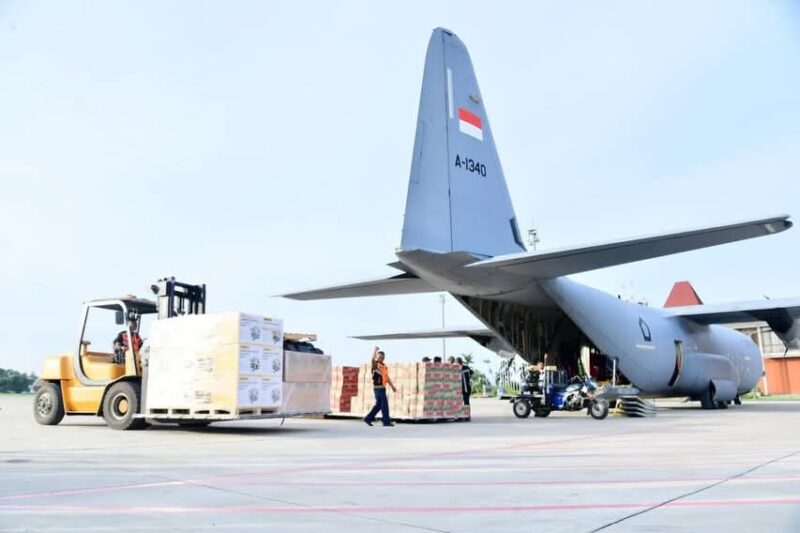 Prabowo Kerahkan Hercules dan A400 Bantu Bencana Sumatera. (Foto: Setkab)