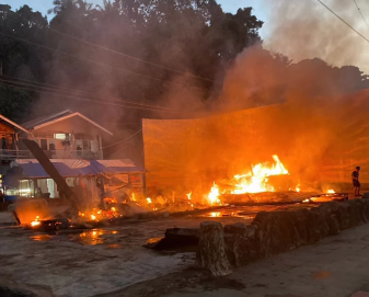 Monumen Siti Nurbaya Terbakar