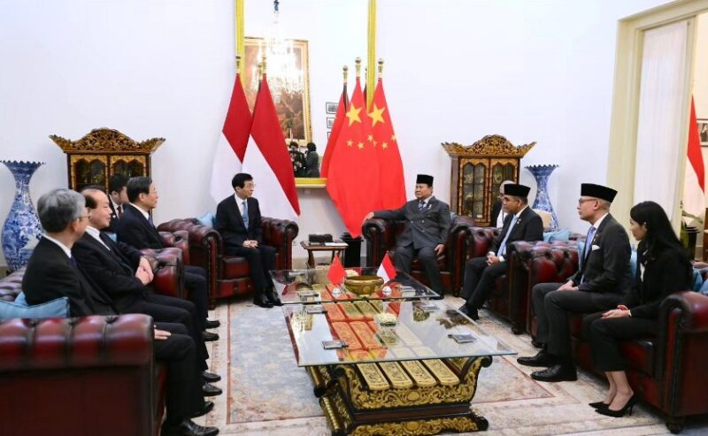 Presiden Prabowo Terima Ketua MPR RRT Wang Huning di Istana Merdeka