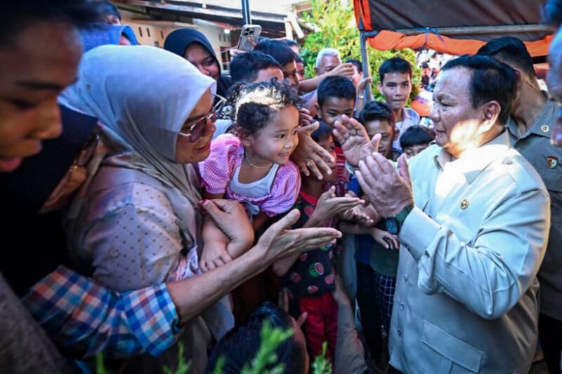 Prabowo Rangkul Warga Padang Pariaman Dipengunsian