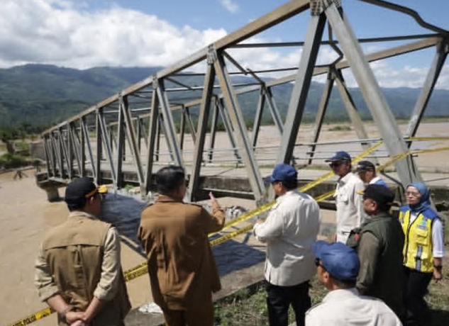Presiden Prabowo meninjau kondisi bencana di Tapanuli Tengah