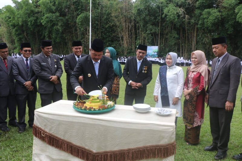 HAB ke-80 Kemenag Bupati Monadi Tekankan Kerukunan