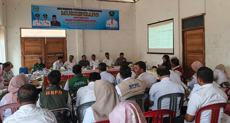 Wakil Bupati Kerinci H. Murison memimpin Musrenbang RKPD 2027 di Danau Kerinci sebagai wadah menyerap aspirasi warga dan menyusun prioritas pembangunan daerah.