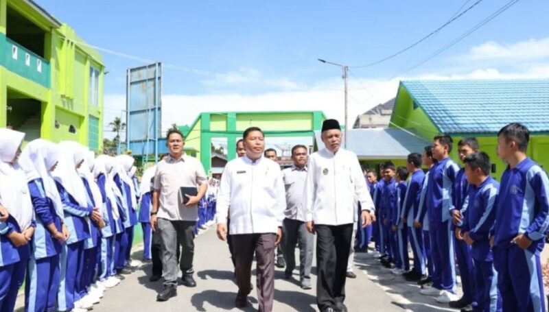 Wawako Azhar Hamzah Motivasi Siswa MAN 1 Sungai Penuh 