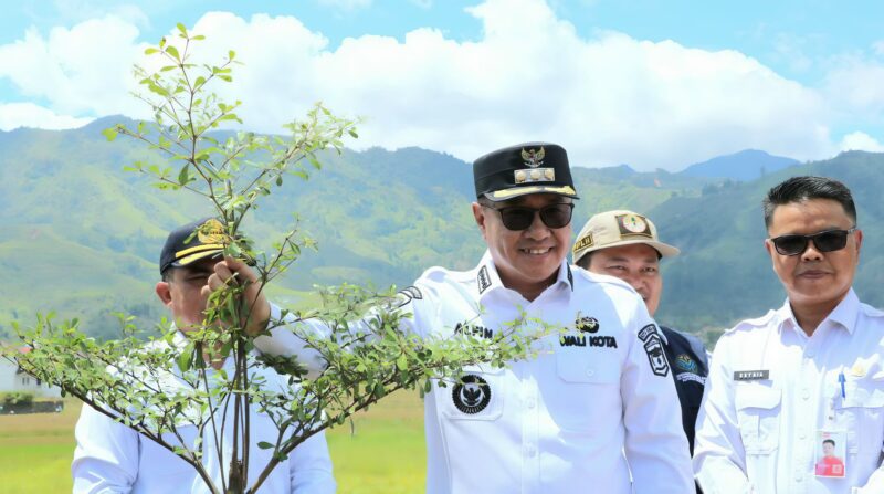 Pemkot Sungai Penuh Tanam Pohon Serentak, Rabu (28/1/2026)