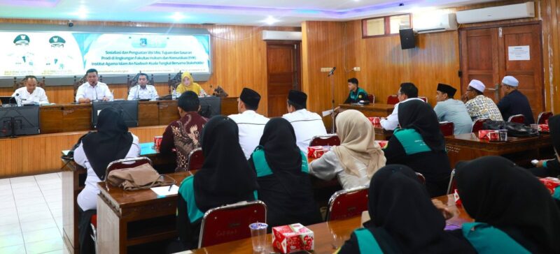 Wakil Bupati Tanjung Jabung Barat, Dr. H. Katamso Kuala Tungkal, Rabu (11/02), di Ruang Pola Utama Kantor Bupati. (Foto Prokopim Tanjab Barat)