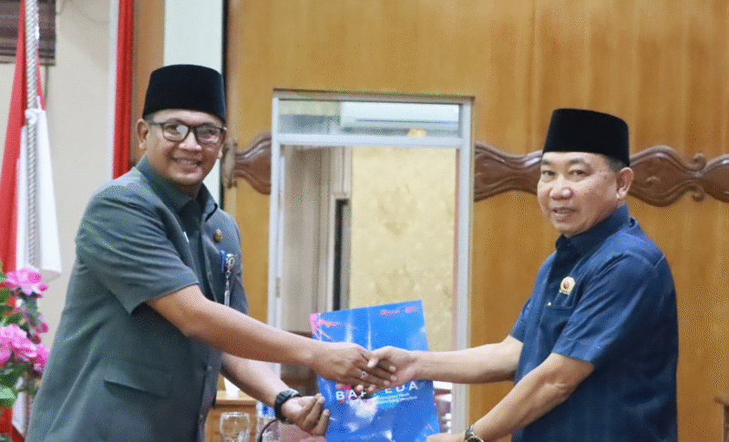 Sekda Hermansyah Paparkan LKPJ 2025 di DPRD, Kinerja Dinilai Positif