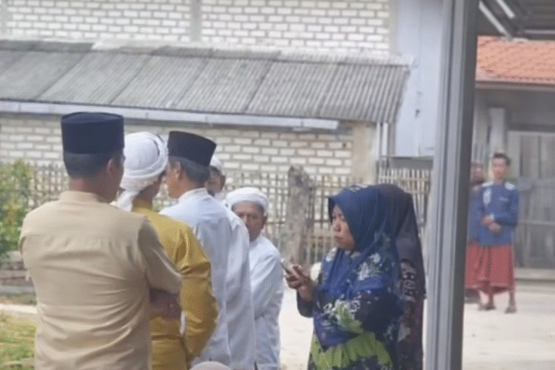 Emak-Emak Hentikan Pemakaman, Utang Rp215 Juta Picu Kehebohan