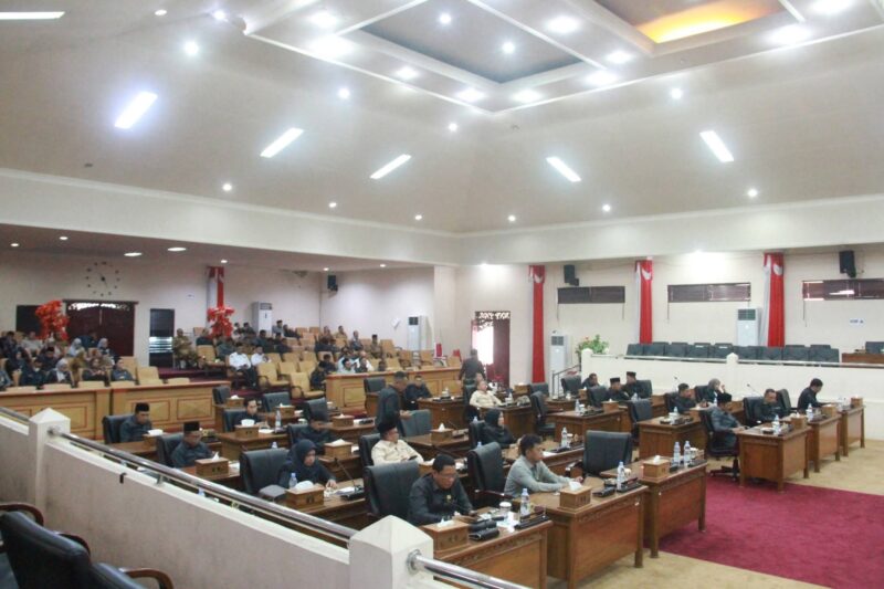 Rapat Paripurna Keempat DPRD Kabupaten Tanjung Jabung Barat, Selasa (28/04)