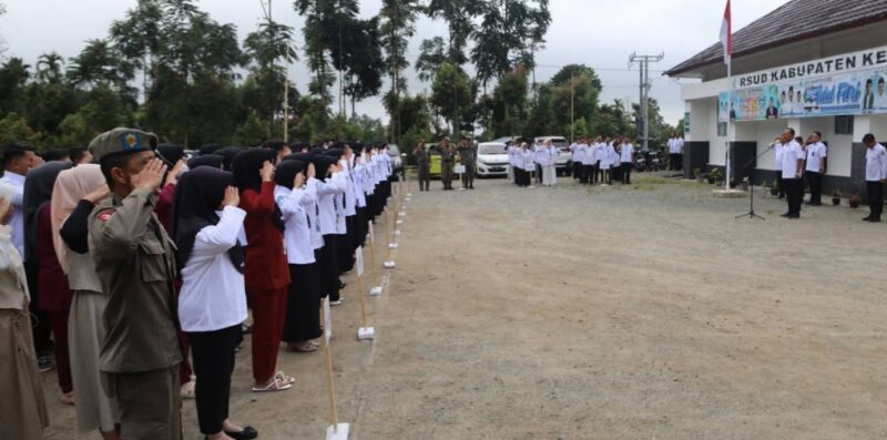 Wakil Bupati Kerinci memimpin apel kerja jajaran pegawai RSUD Kabupaten Kerinci 