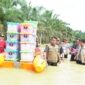 Wakil Bupati Tebo Salurkan Bantuan Banjir di Lubuk Mandarsah