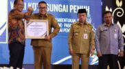 Wako Alfin Terima Penghargaan dari Menteri Hukum