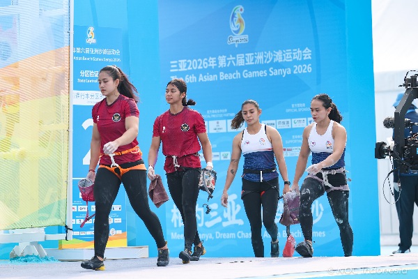 Tim Panjat Tebing Sabet Emas, Rekor Dunia di Asian Beach Games