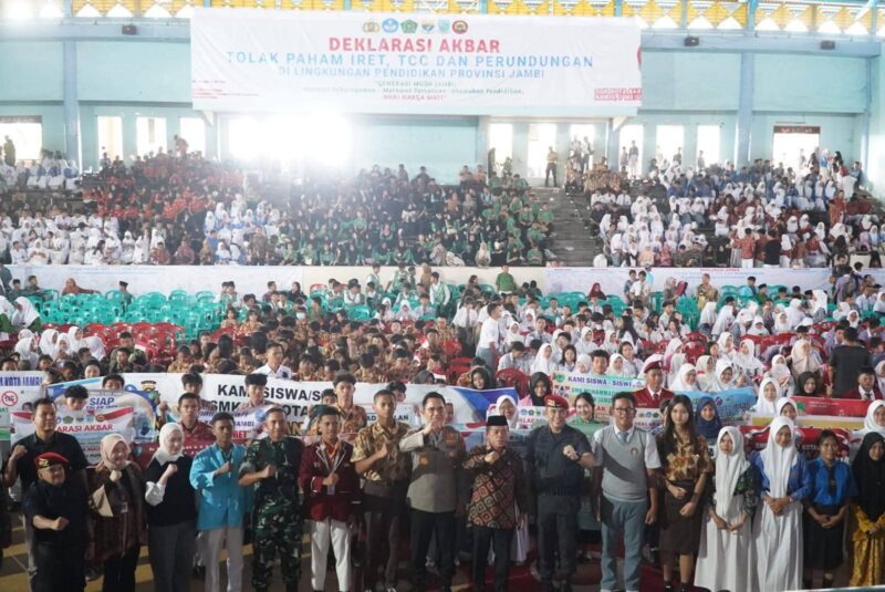 Ribuan Siswa Jambi Kompak Tolak Radikalisme dan Bullying