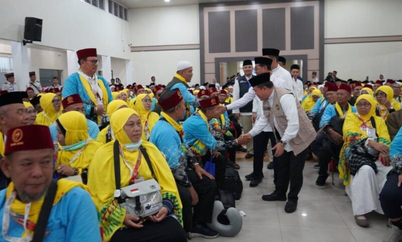 Gubernur Al Haris Lepas Kloter Perdana Jemaah Haji 2026 Provinsi Jambi