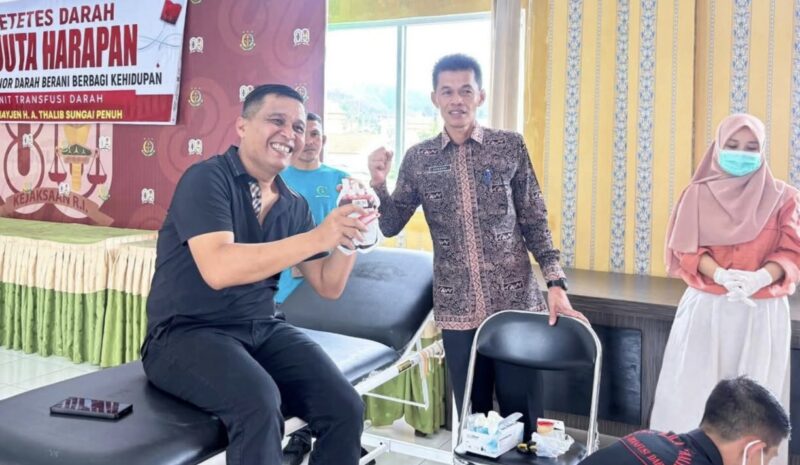 Gunardi Hadiri Donor Darah HUT PERSAJA ke-75