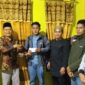 Forum Pedagang Koto Baru menunjukkan kepedulian sosial dengan menggalang dana Rp5,28 juta untuk membantu Anwardi, pedagang asal Larik Ketaji yang terserang stroke di NTT.