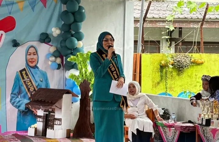 Sri Kartini Dorong Kreativitas Anak Lewat Gebyar PAUD Sungai Penuh