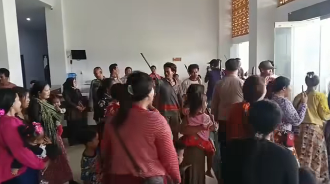 Warga SAD Serbu Kantor Bupati Merangin, Minta Modal Usaha
