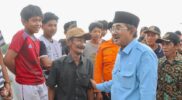 Bupati Anwar Sadat Tinjau Pencarian Korban Hilang di Sungai Landak