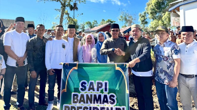 Kebersamaan Warga dan Bupati Kerinci Jadi Sorotan