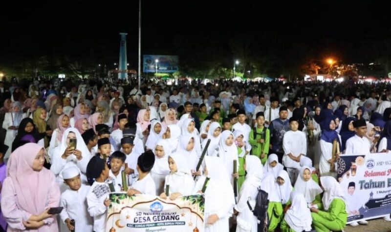 Pawai Obor Akbar Warnai Perayaan 1 Muharam 1448 H di Sungai Penuh