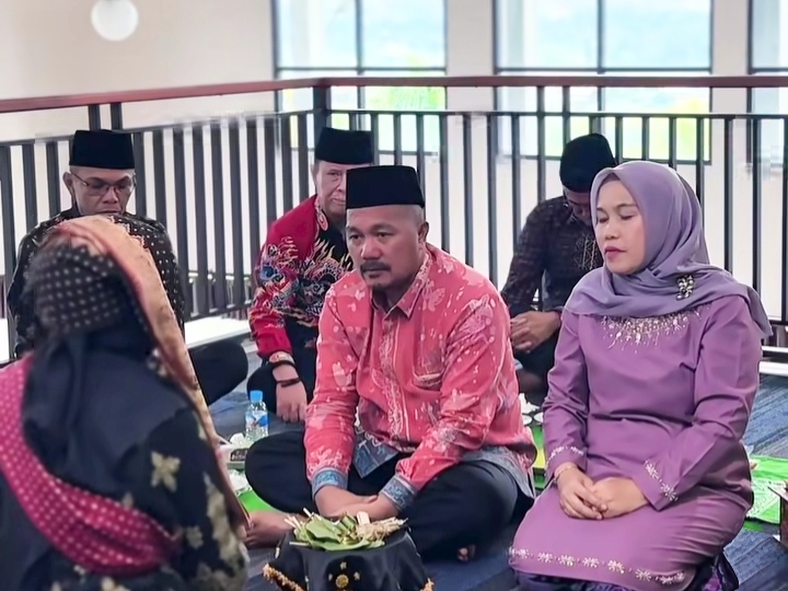 Tokoh Adat Enam Luhah Temui Monadi, Bahas Gelar Kehormatan