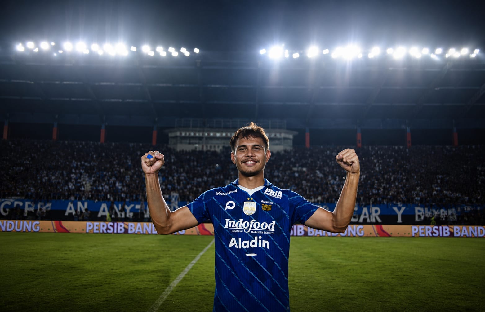 Rezaldi Hehanussa Resmi Tinggalkan Persib Bandung