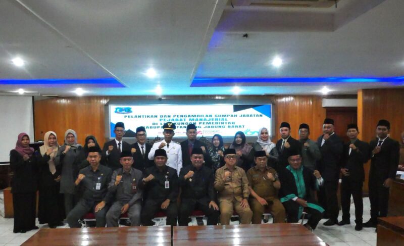 Wabup Katamso Lantik 16 Pejabat Manajerial di Tanjab Barat