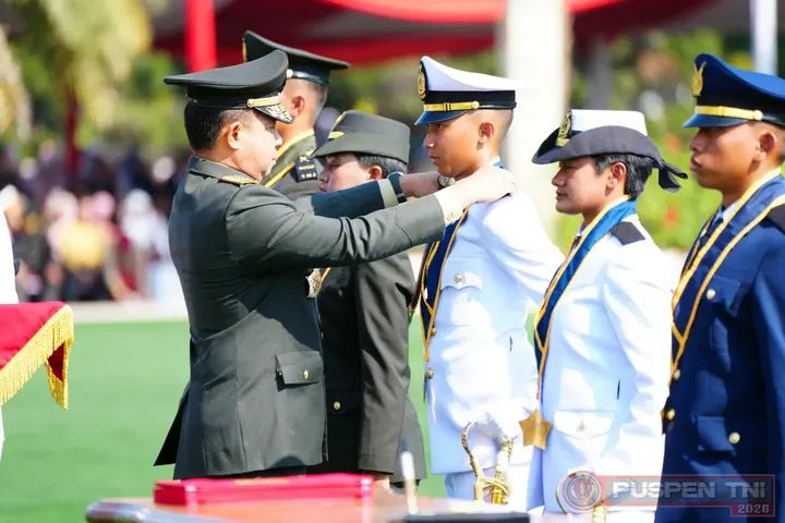 Panglima TNI Lantik 734 Perwira Prajurit Karier TNI 2026