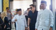 Bupati Sarolangun Laksanakan Shalat Jenazah H. A. Bakri HM di Jambi