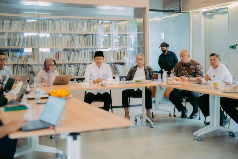gus ipul bersama ICW
