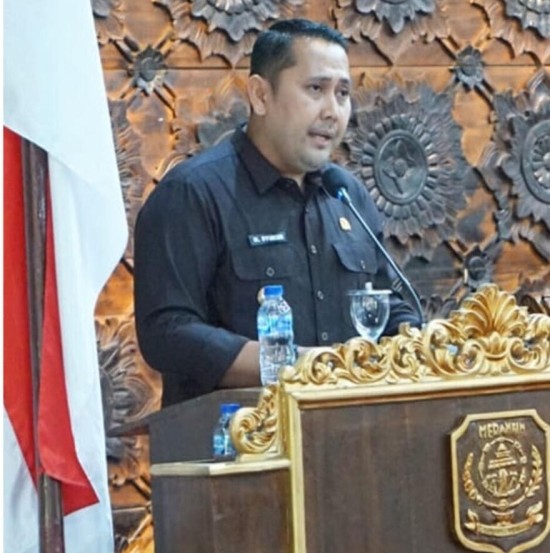 Bupati M. Syukur Jawab Pandangan Fraksi DPRD