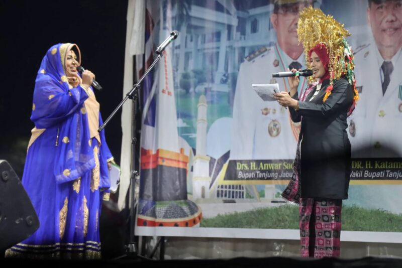 Budaya Minang dan India Bersatu Meriahkan Hari Jadi Tanjab Barat ke-61