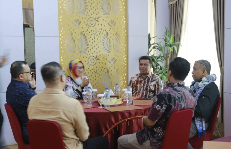 Wabup Katamso Sambut Wamenaker RI di Jambi