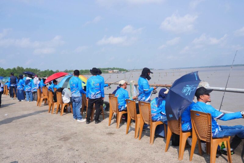 Lomba Mancing Semarakkan HUT RI ke-81 di Tanjab Barat