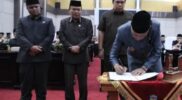 Pimpinan DPRD Sungai Penuh dan Pemkot menandatangani kesepakatan KUA-PPAS 2027